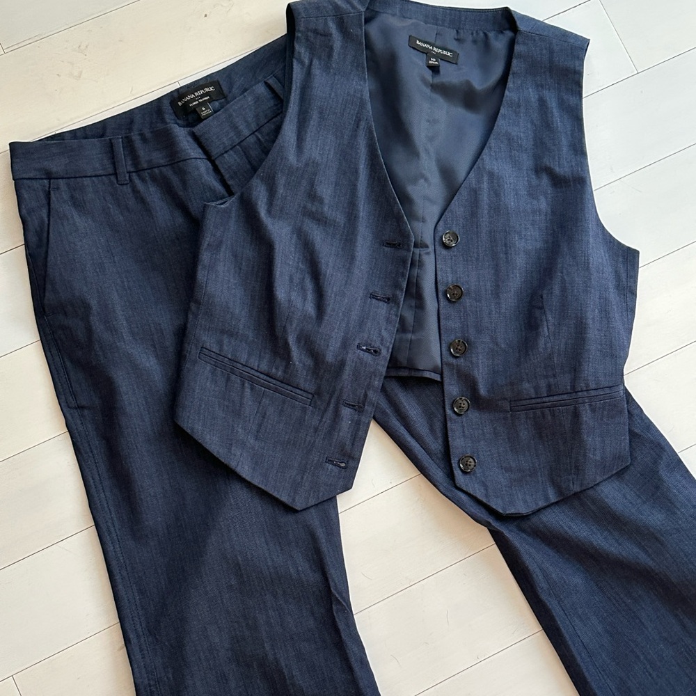 Two Piece Banana Republic Set